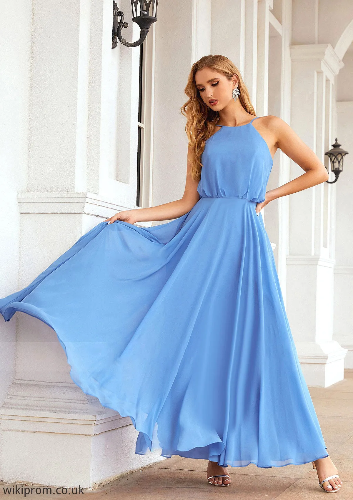 A-line Halter Sleeveless Chiffon Long/Floor-Length Bridesmaid Dresses With Pleated Azul SWKP0025621