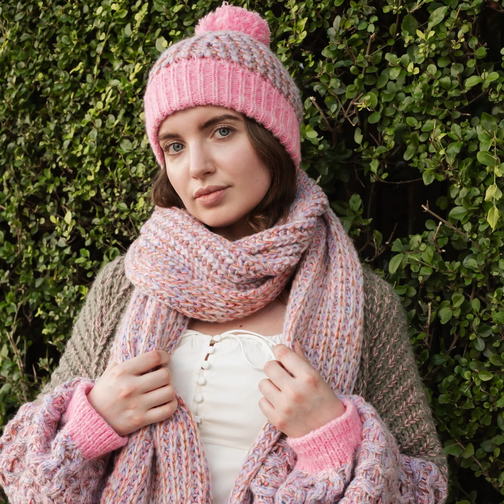 Florence Twist Oversized Knitted Scarf - Pink