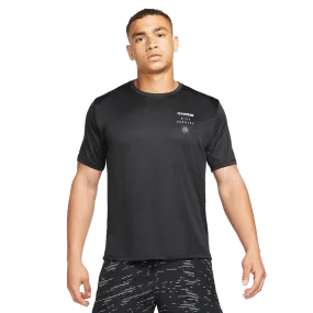 Nike Dri-Fit UV Run Division Miler Men's Graphic Short-Sleeve Top