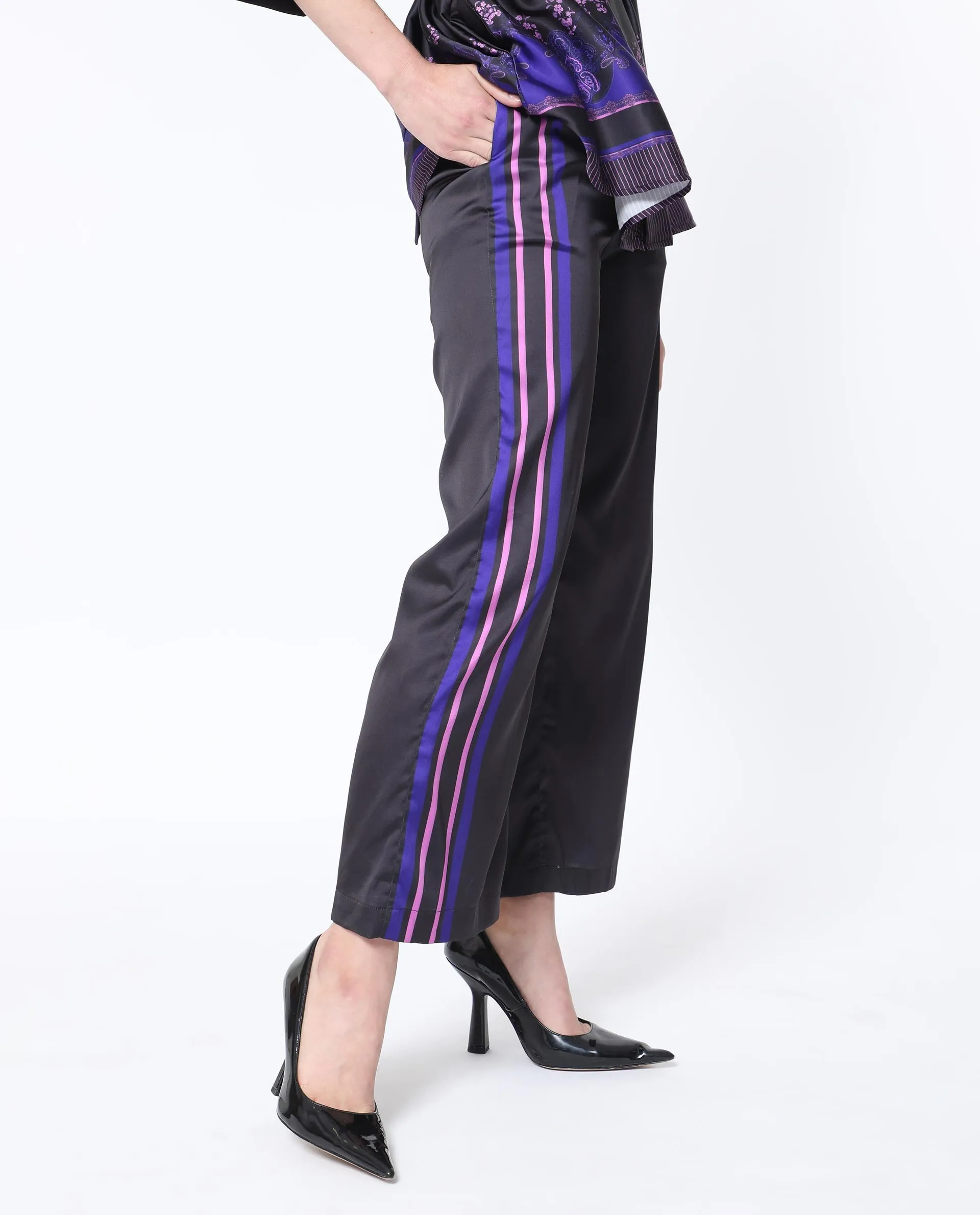 Rareism Women Craig Black Polyester Fabric Regular Fit Mid Rise Striped Ankle Length Trousers