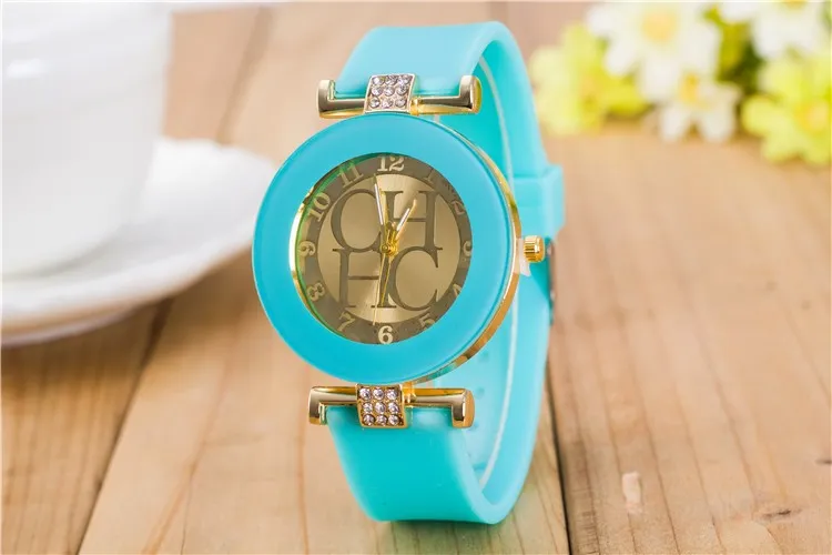 Watch Women Logo 2019 Ladies Designer Watches Luxury Brand Famous Montre Femme High Quality Rhinestone Gold Charm Bracelet